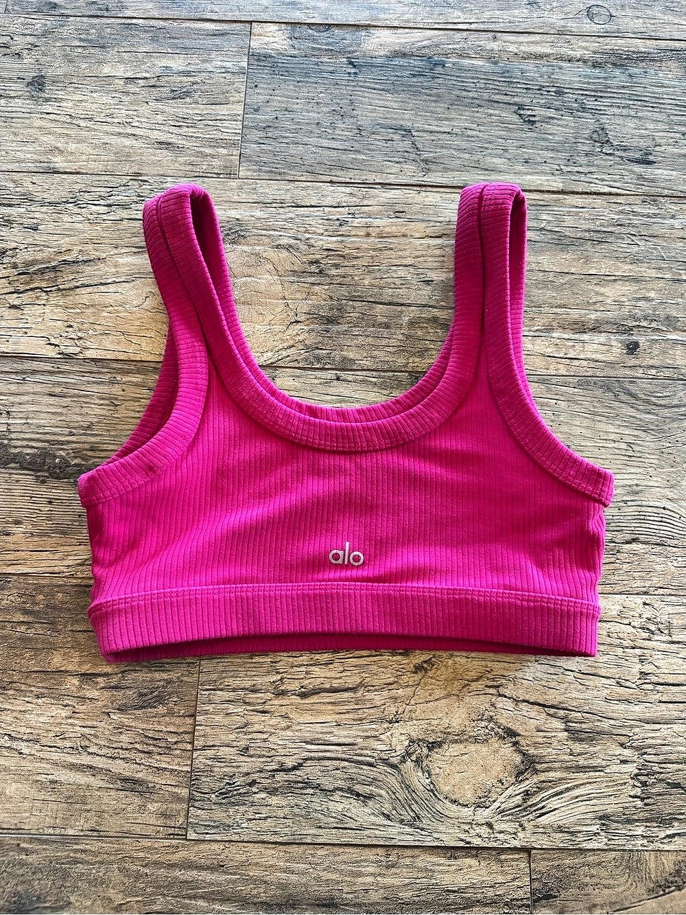Alo Ribbed Sports Bra in Pink Size Small Like New
